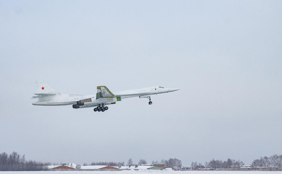 Два стратегических ракетоносца Ту-160М передали на летные испытания