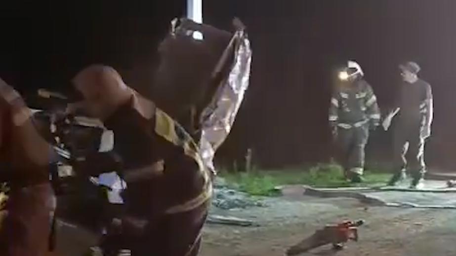 В Приморье при столкновении грузовика и легкового авто погибли двое