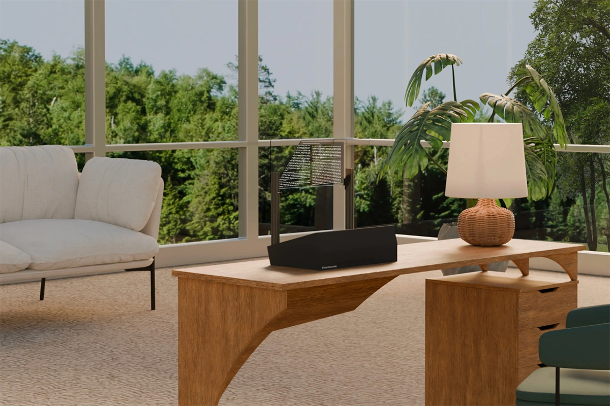 Первый в мире прозрачный компьютерный монитор Phantom представляет собой 24-дюймовую панель с разрешением 4K и соотношением сторон 16:9