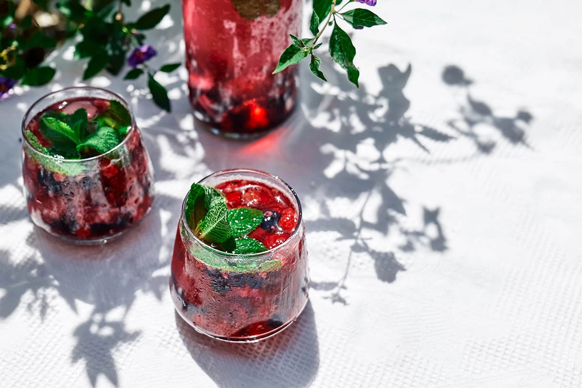 Компот из вишни с мятой