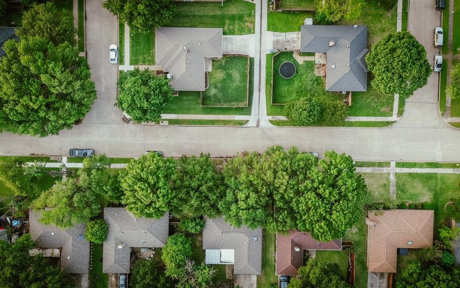 Как инвестировать в жилую недвижимость через ЗПИФы на арендное жилье