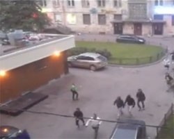 Полиция Петербурга отпустила 2 из 6 задержанных после драки возле McDonald's