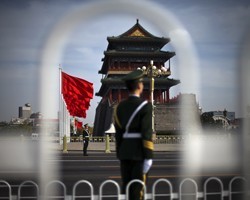 Китайская полиция ищет подозрительных уйгуров после трагедии в Пекине