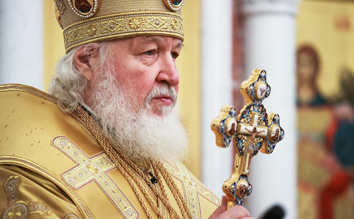 Патриарх Кирилл увидел угрозу существования России"/>













