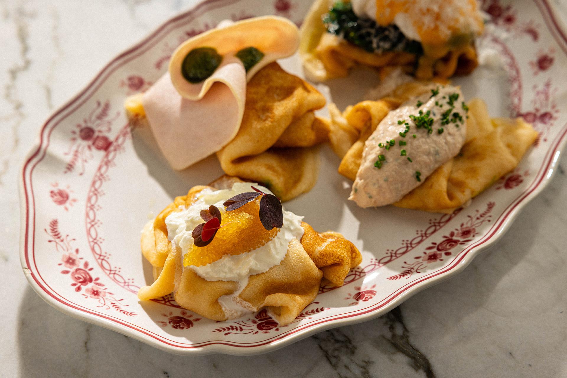 Ассорти блинов в ресторане UILLIAM&rsquo;S