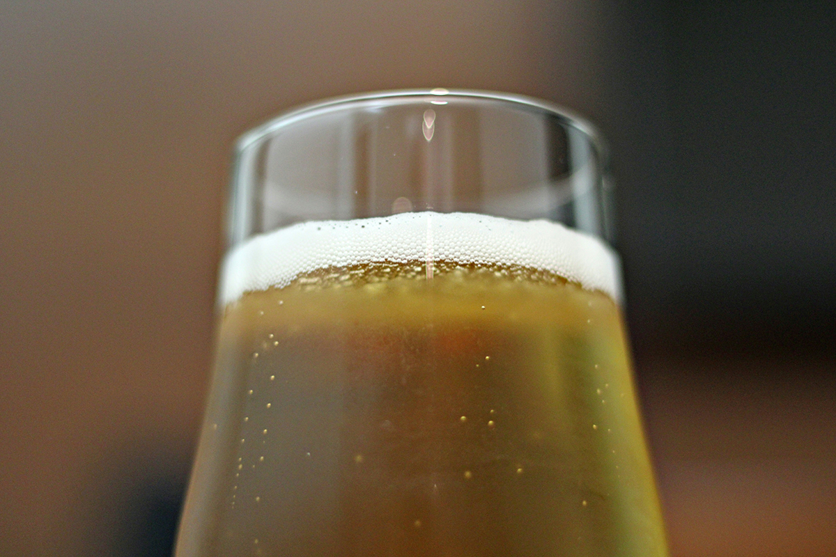 Бизнес по производству пива Garage Beer, соучредителем которого является звезда Национальной футбольной лиги (НФЛ) и бойфренд Тейлор Свифт Трэвис Келси, теперь оценивается более чем в $200 млн