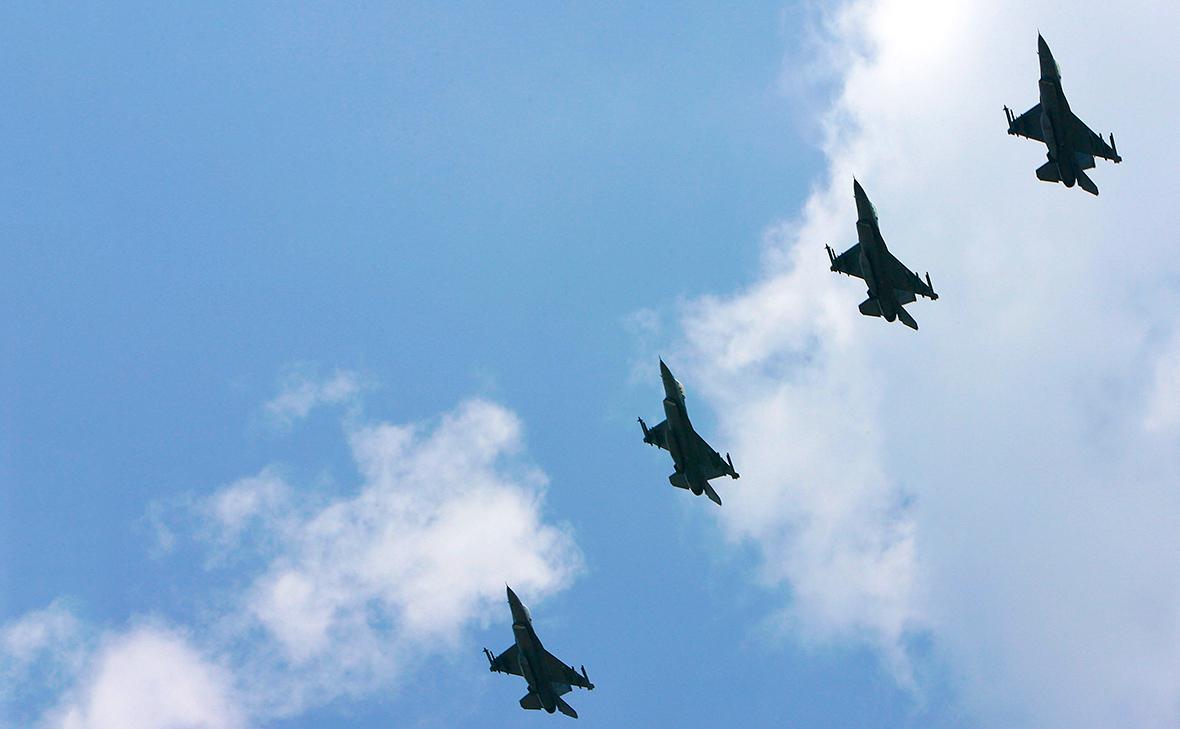 Тайвань заявил о задержке поставки истребителей F-16 из США