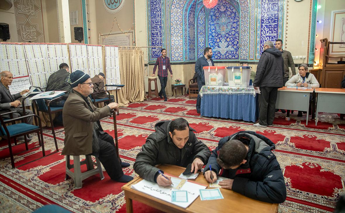 Выборы президента Ирана назначили на 28 июня