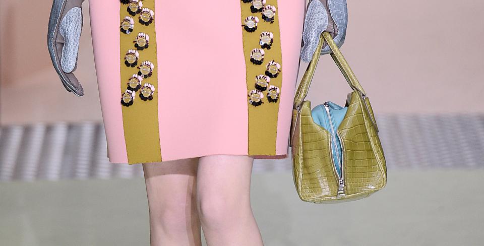 Сумка Prada Inside, показ Prada осень-зима 2015