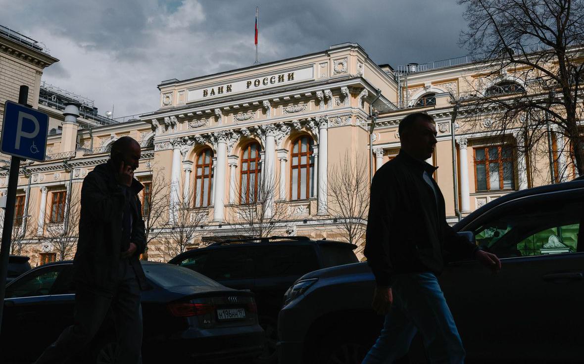 Экономист Задорнов — о ключевой ставке, укреплении рубля и прогнозах ЦБ