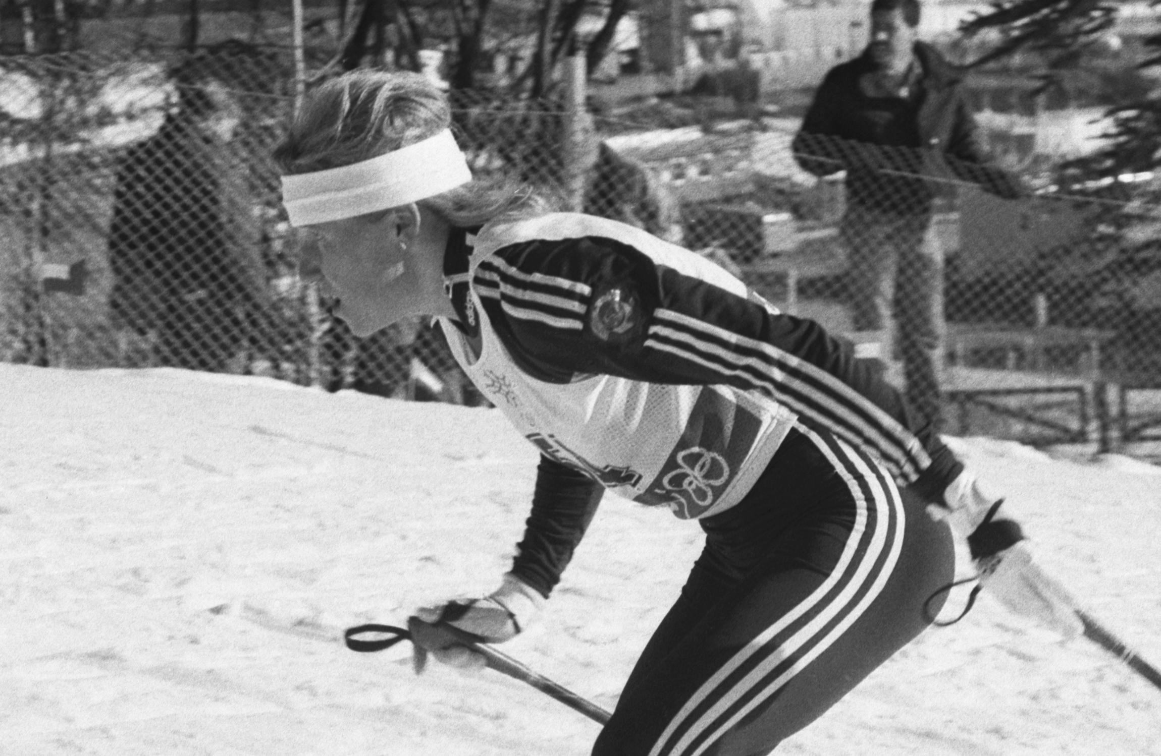 До 2018 года Резцова сохраняла титул единственной в мире женщины&nbsp;&mdash; олимпийской чемпионки сразу в двух зимних видах спорта (лыжные гонки и биатлон).

На фото: 25 февраля 1988&nbsp;года. Калгари. XV зимние Олимпийские игры. Резцова на дистанции в лыжной гонке на 20&nbsp;км.
