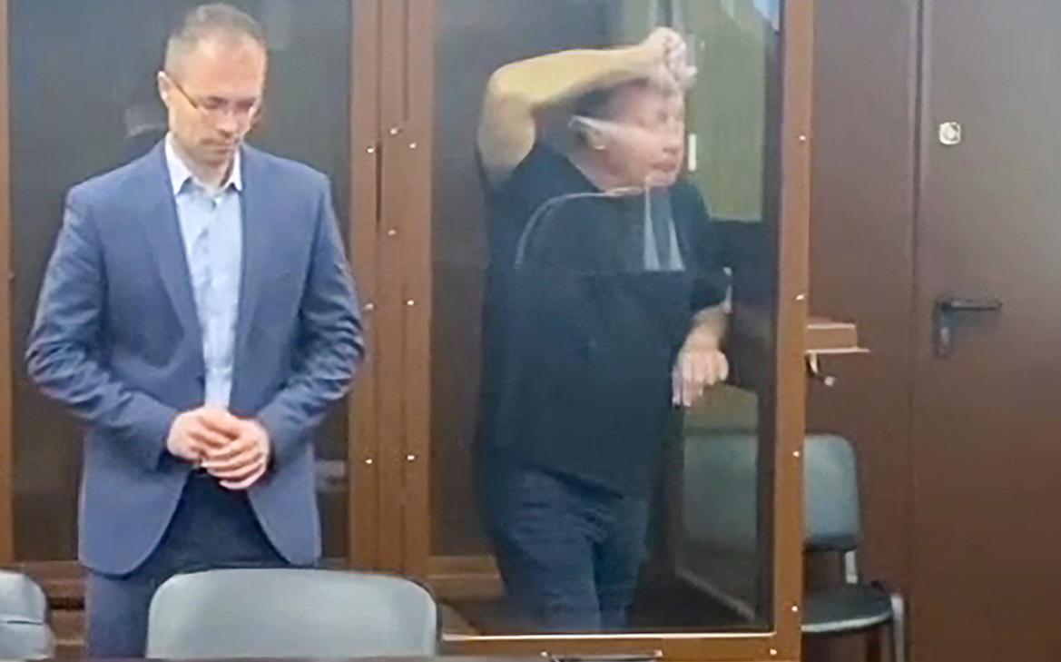 Мосгорсуд оставил под домашним арестом бизнесмена Новицкого