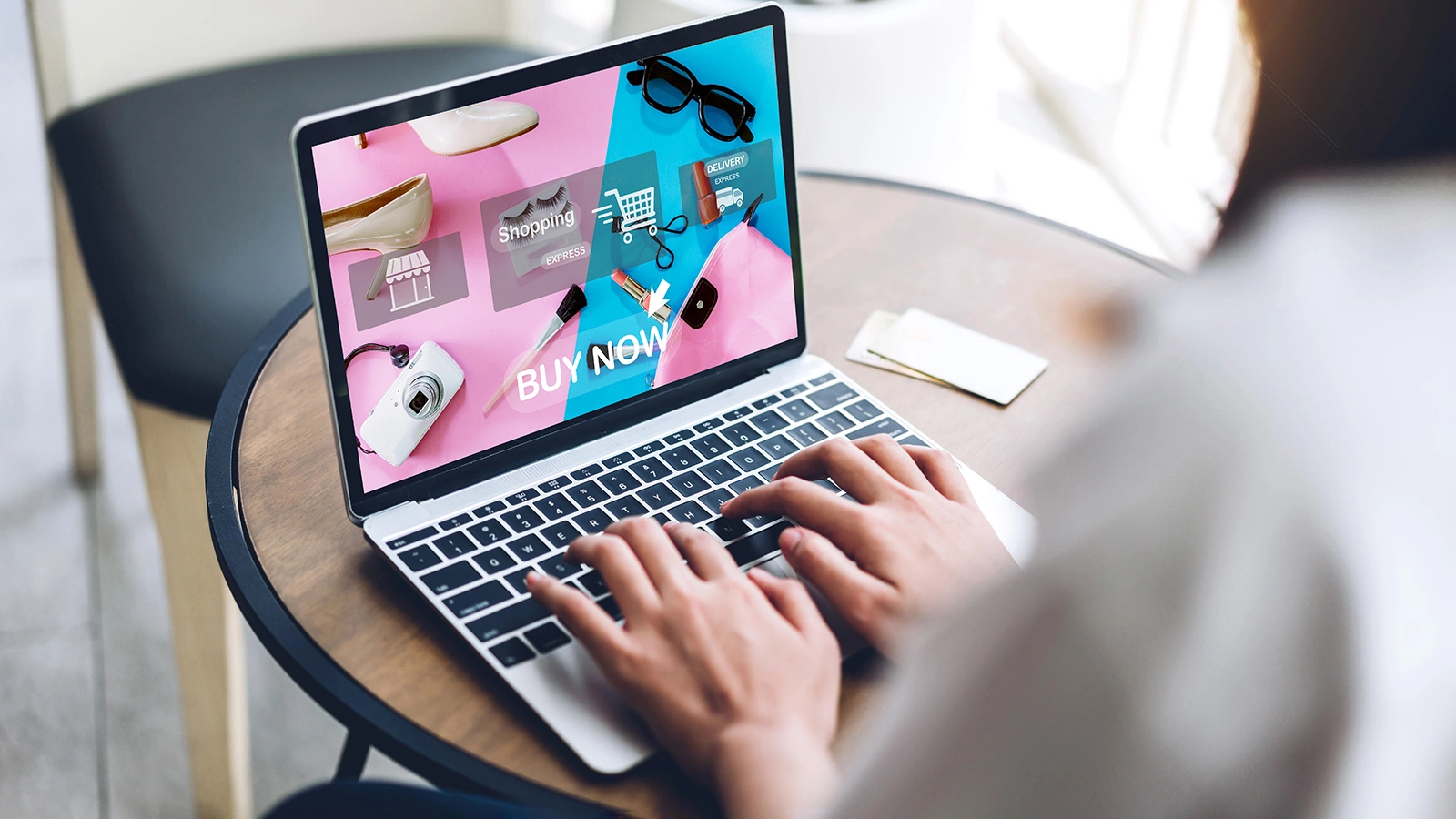 Какие товары россияне стали чаще заказывать из-за рубежа