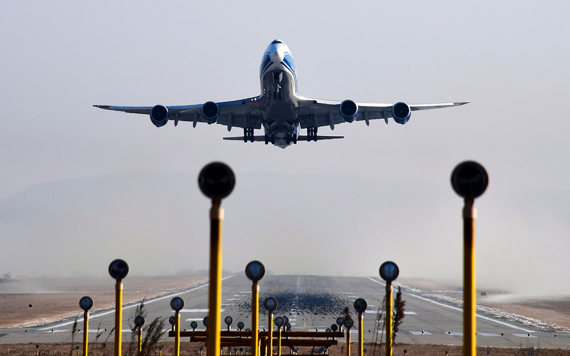 Власти разрешили еще четырем городам возобновить международные рейсы