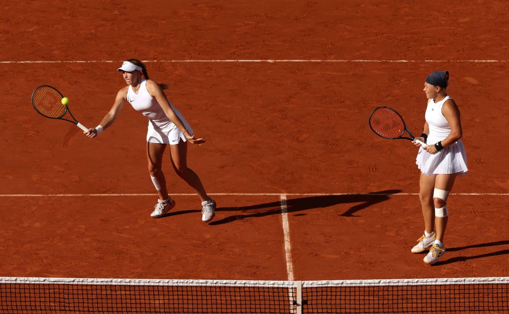 Matthew Stockman / Getty Images