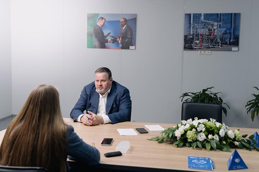 Антон Котяков