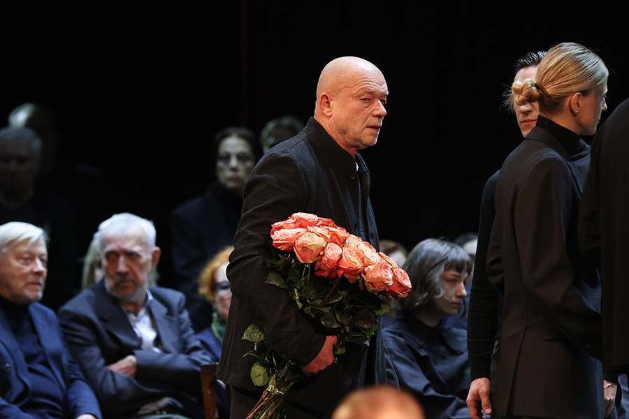 Актер, народный артист России Андрей Смоляков