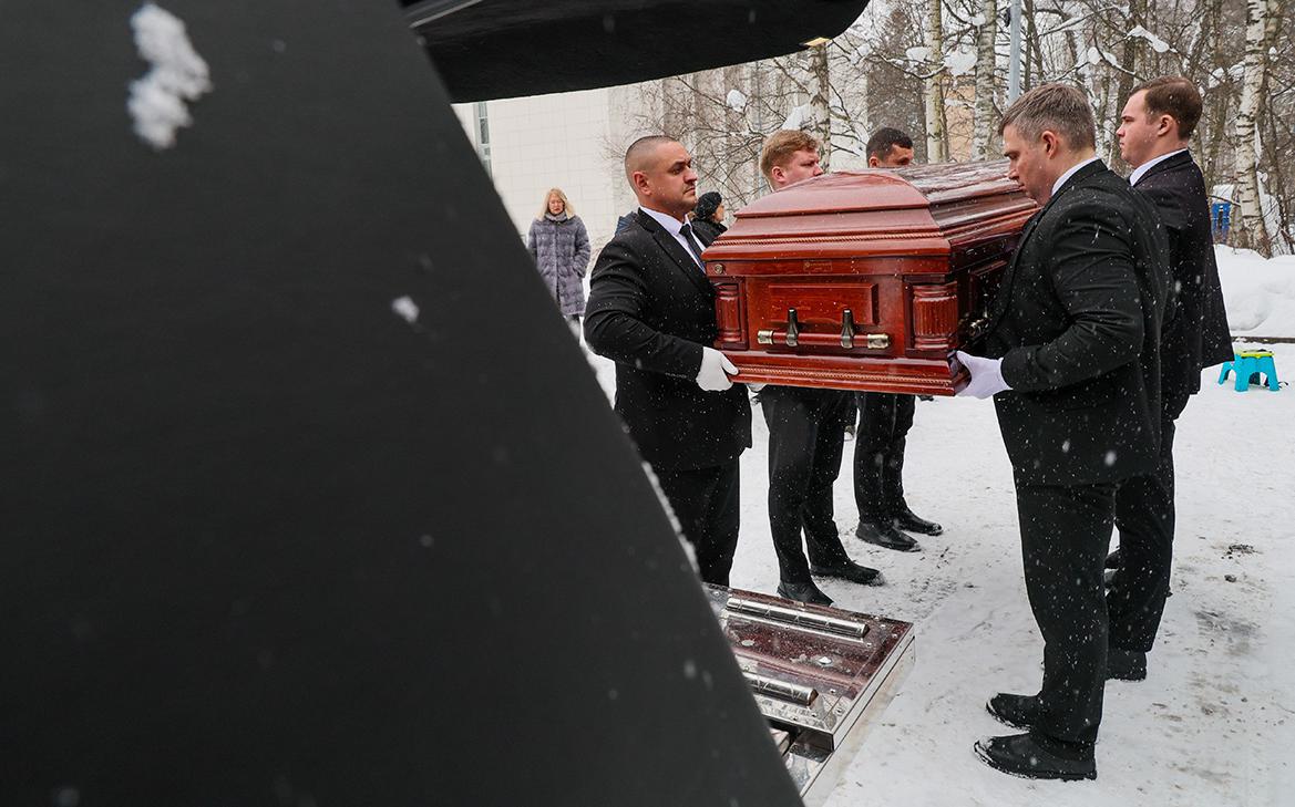 Как в Москве прощались с Генрихом Падвой. Фото