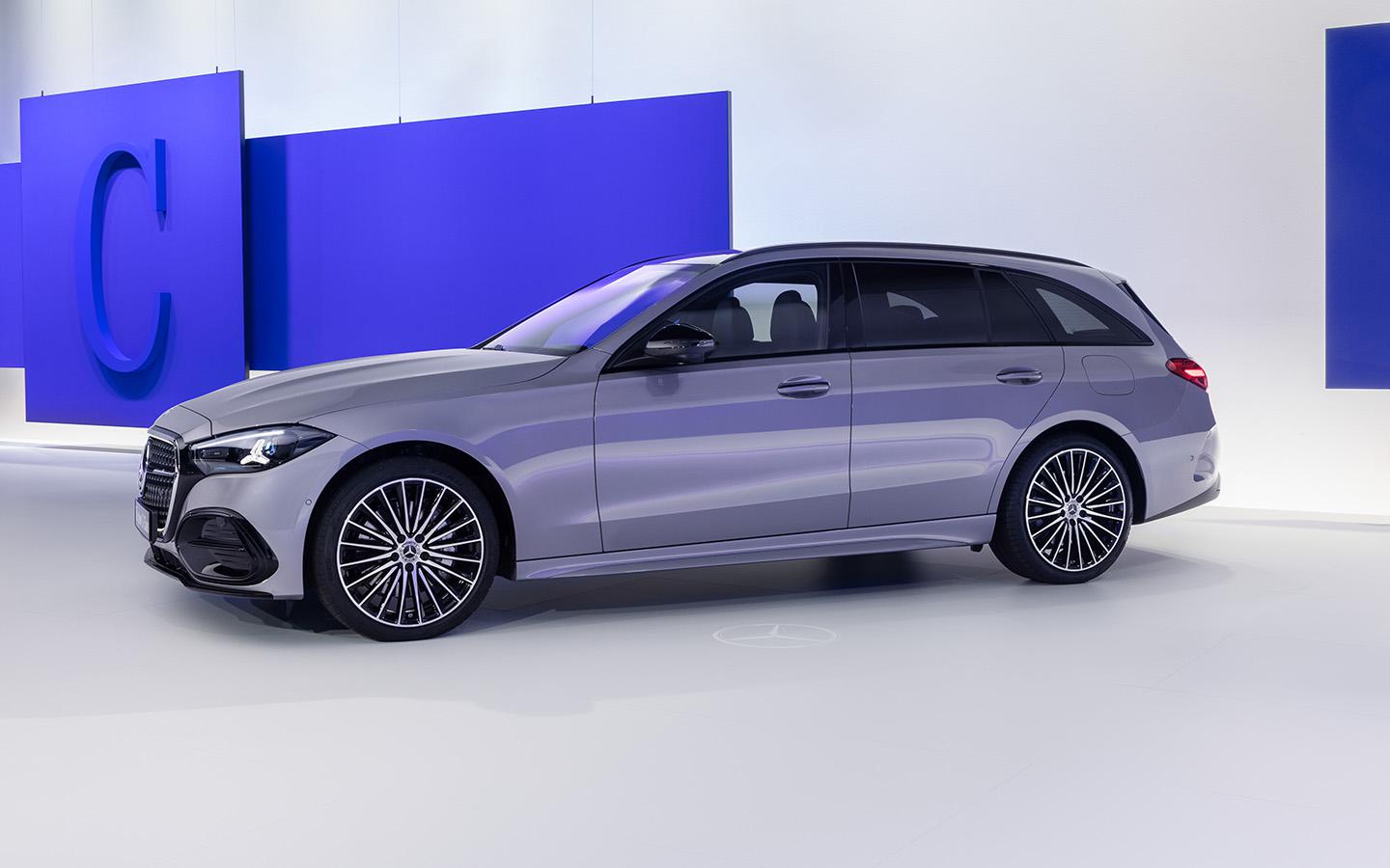 Сам ездит задом и дает советы. Что умеет новый Mercedes-Benz C-класса