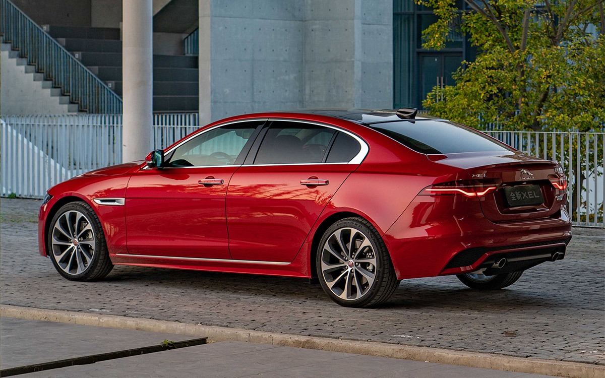 Jaguar XE