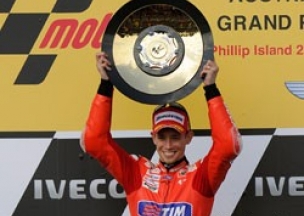 MotoGP: Гран-при Австралии выиграл Стоунер