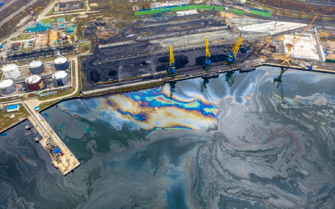 В заливе у Находки произошел разлив нефти