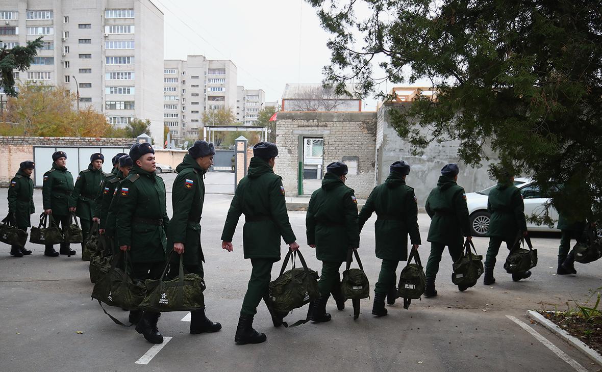 Дмитровский военком заявил о планах увеличить сроки срочной службы — РБК