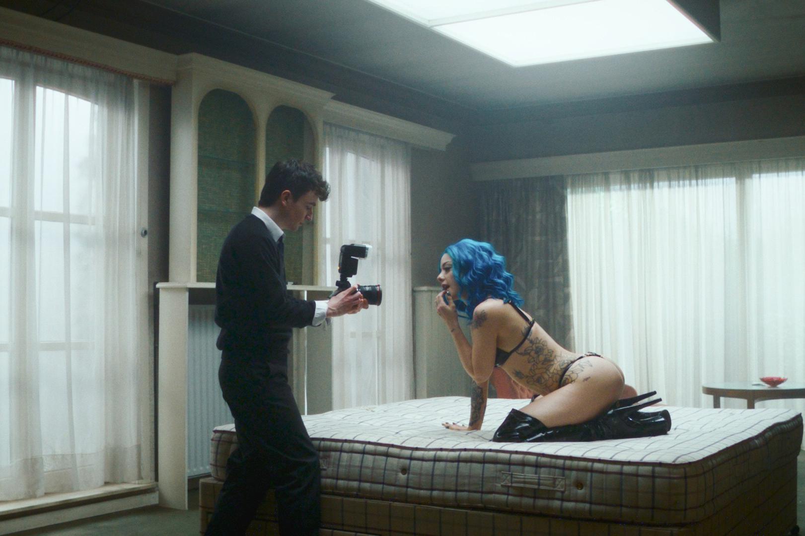 Кадр из фильма&nbsp;&laquo;По-настоящему голый&raquo;