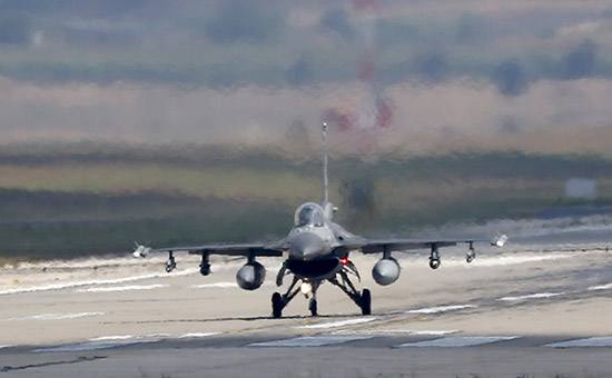 Турецкий истребитель F-16 &nbsp;