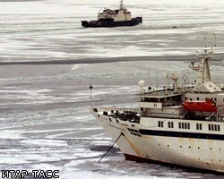 При вызволении изо льдов судна "Содружество" возникла внештатная ситуация