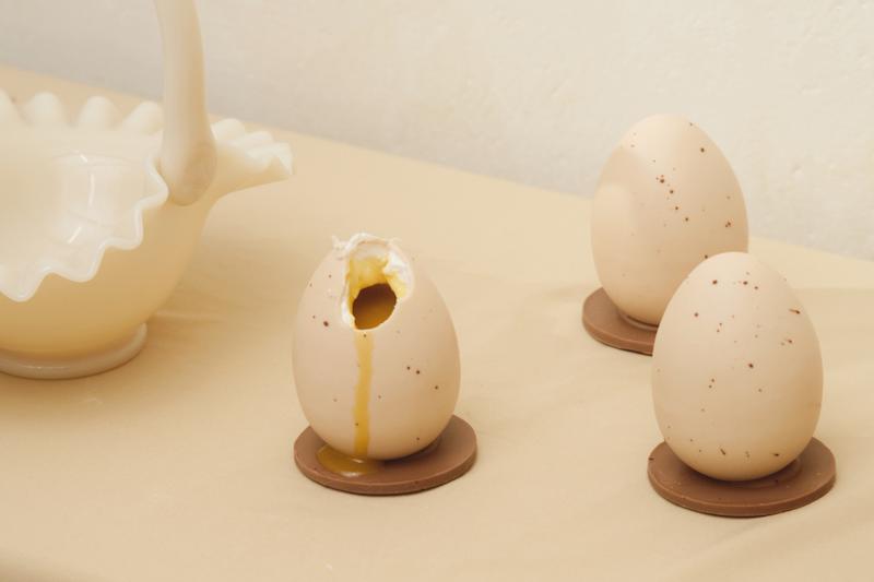 3D-пирожные &laquo;Яйца&raquo; со вкусом манго&nbsp;и маракуйи