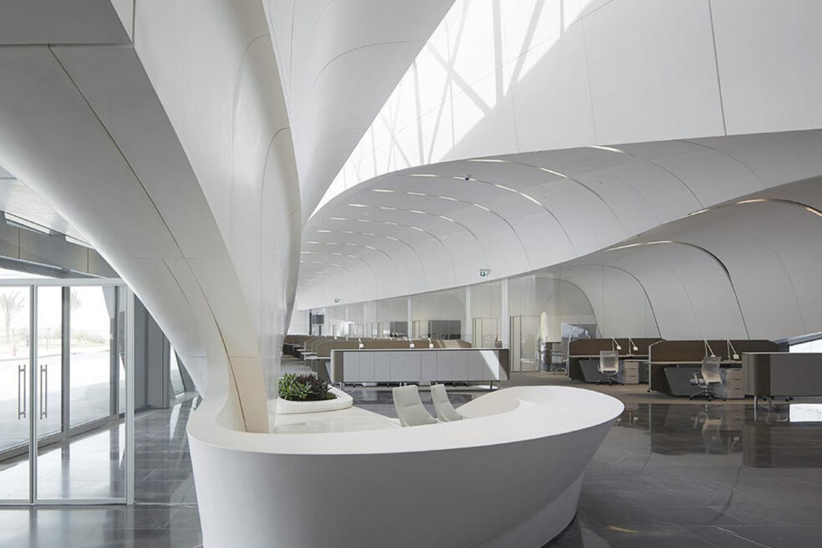 Штаб-квартира BEAAH Group в Шардже по проекту Захи Хадид