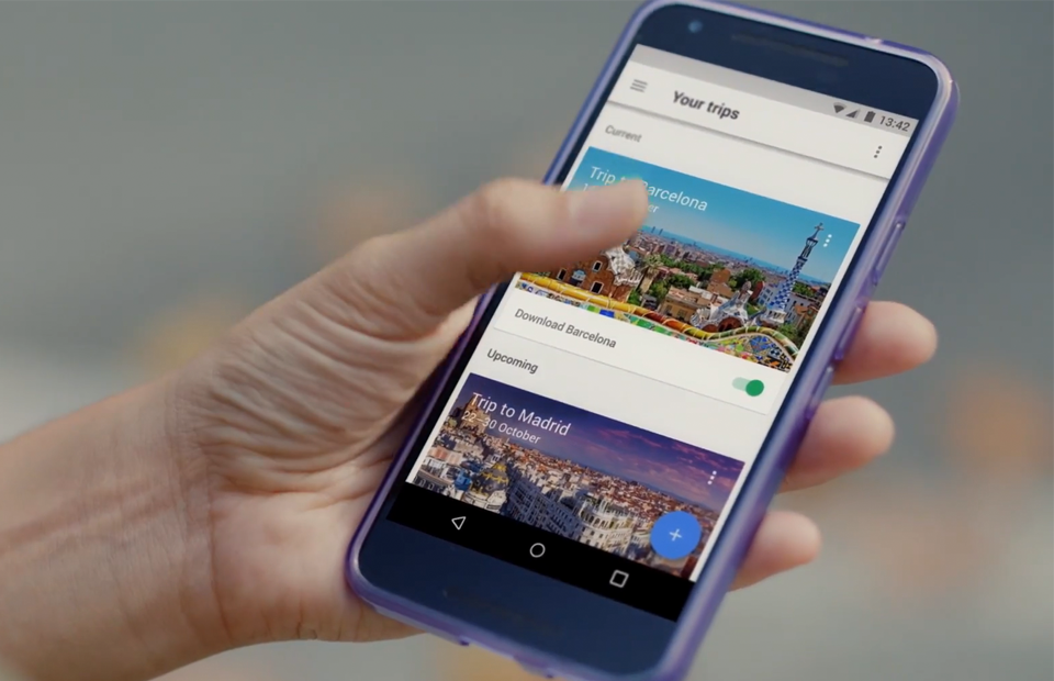 Приложение для путешественников. Смартфон для туризма. Лучшие мобильные приложения для путешествий. Google фото приложение.