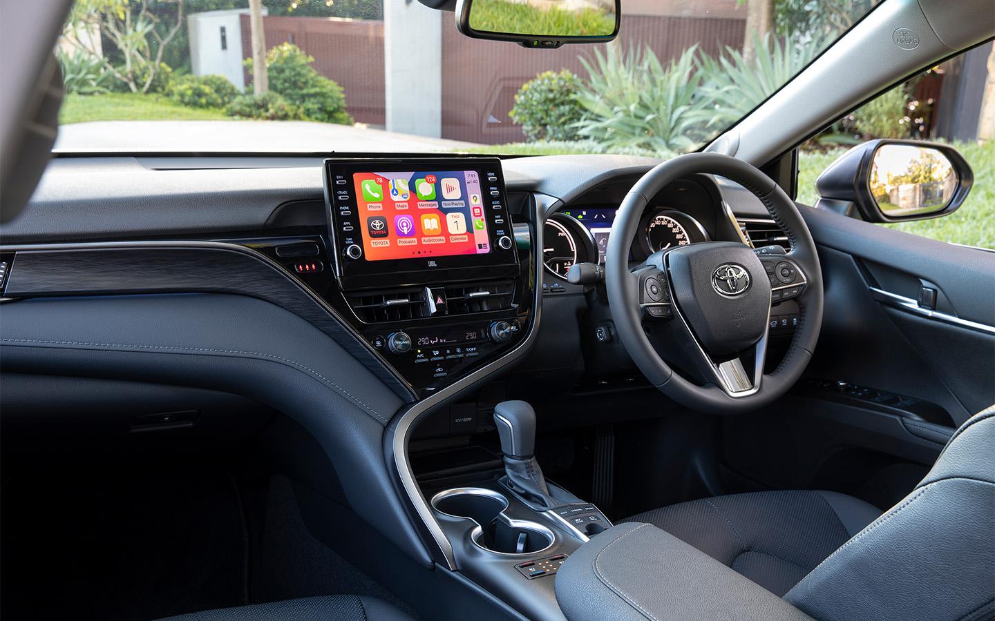 Росаккредитация разъяснила информацию о запрете ввоза праворульных машин