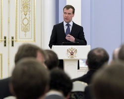 Д.Медведев потребовал у ФСБ РФ контроля за действиями боевиков в предвыборный период