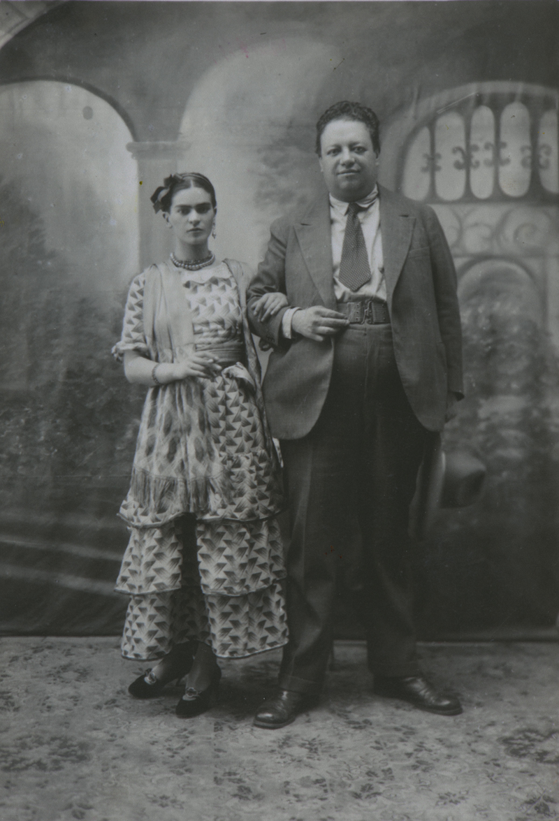 Фрида Кало и Диего Ривера в день своей свадьбы 21 августа 1929 года.
