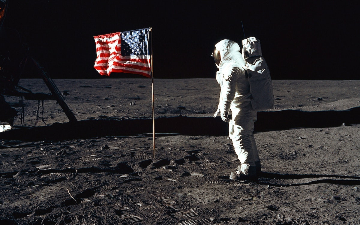 Американцы на Луне: почему многие в это не верят