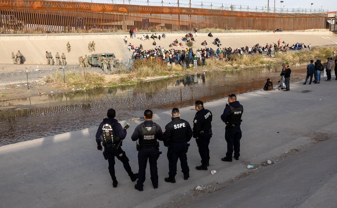 Власти США будут быстрее отказывать в убежище нелегальным мигрантам"/>













