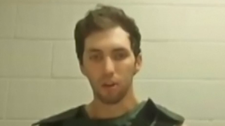 Обвиняемый в убийстве Чарли Кирка предстал перед судом по видеосвязи