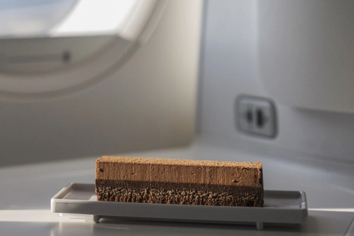 Французский кондитер Ян Куврер создал пять эксклюзивных десертов для авиакомпания Air France