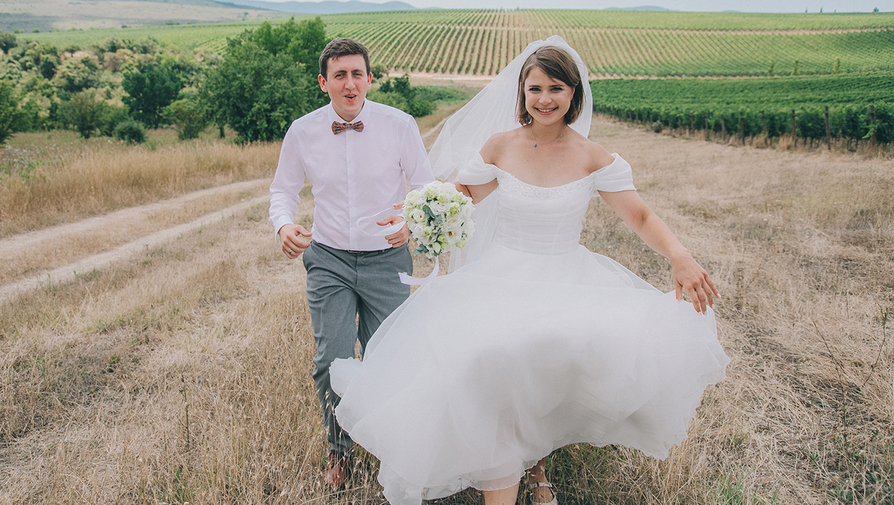 От бокала игристого до общего дела: история любви виноделов Логуновых