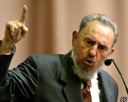Ф.Кастро назвал "смехотворным" шпионский скандал вокруг Кубы 