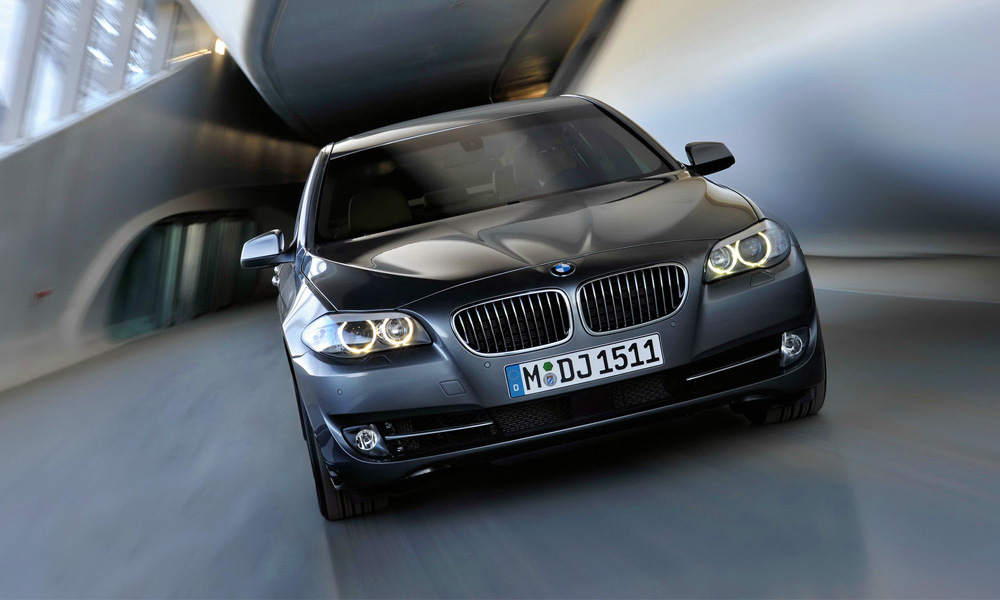 BMW объявила российские цены на обновленный 5-Series