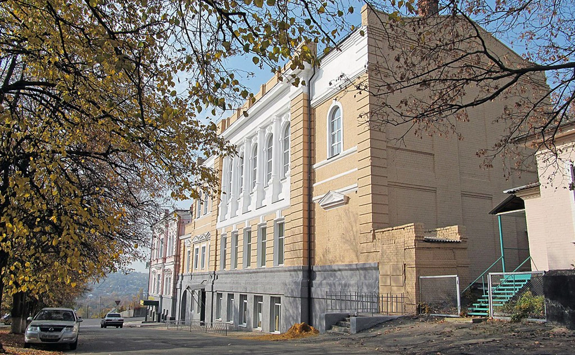 Nadiya Li / Wikipedia