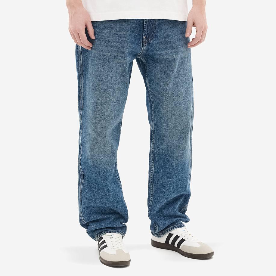 Джинсы Offret, 27 900 руб. (peakstore.ru)