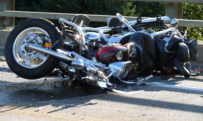 Несшийся на скорости 200 км/ч мотоциклист сбил насмерть трех пешеходов