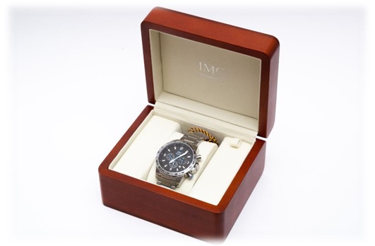 Фото: Кварцевые аналоговые (стрелочные) часы марки «IMC» с высоким классом точности механизма Miyota/Citizen/Japan с гравировкой на задней крышке. Начальная цена 9 тысяч 500 рублей