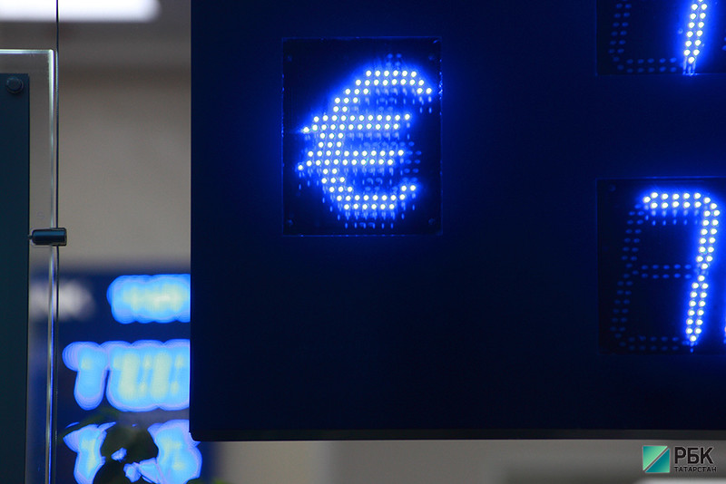 Рубль vs евро: в РТ банки заявили о падении интереса к валютным вкладам