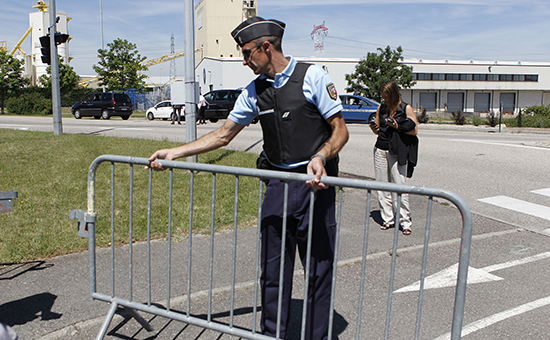 Полицейские кордоны&nbsp;в г. Сен-Кантен-Фаллавье