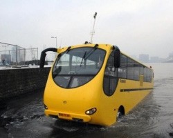 Шотландским инженерам не удалось скрестить лодку с автобусом